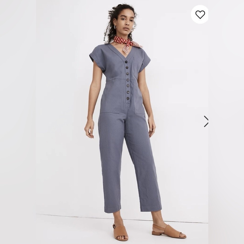 Madewell Cap-Sleeve Button-Front Jumpsuit Woman’s
Size: XS